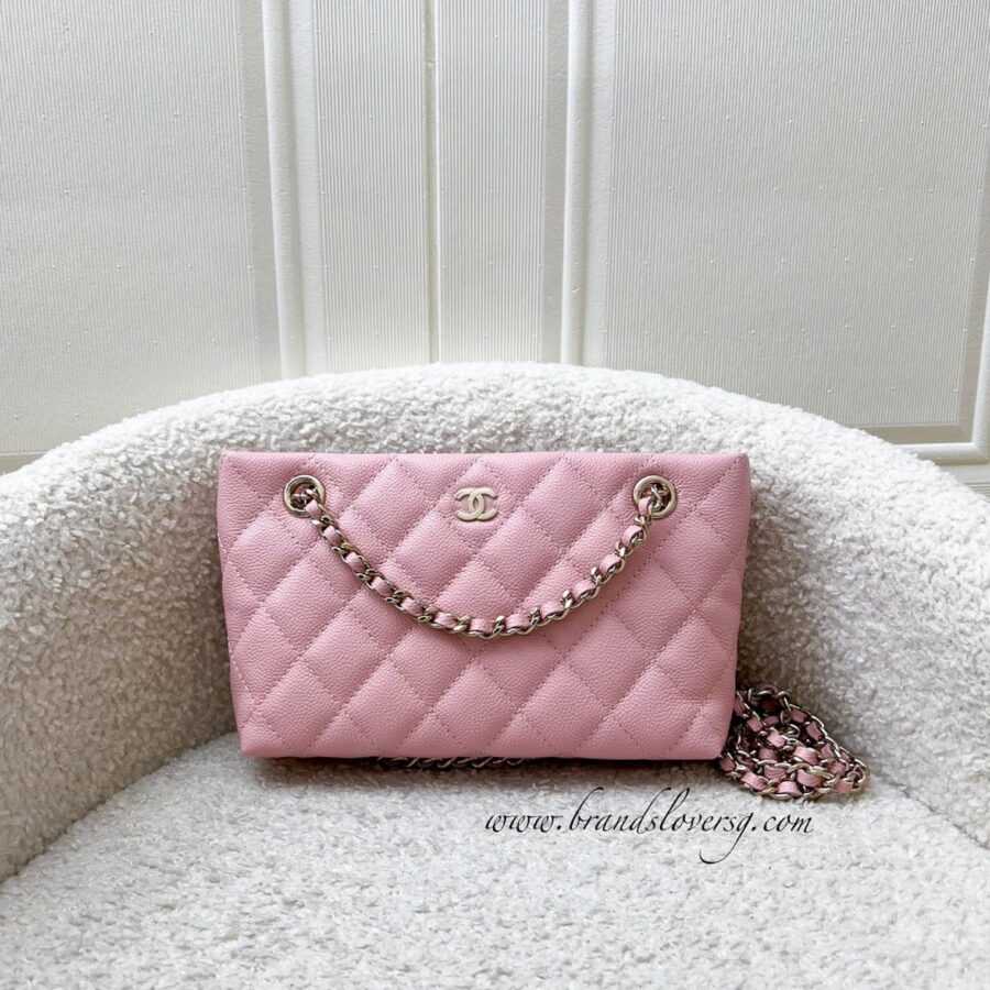 Chanel Clutch pink bag – front view