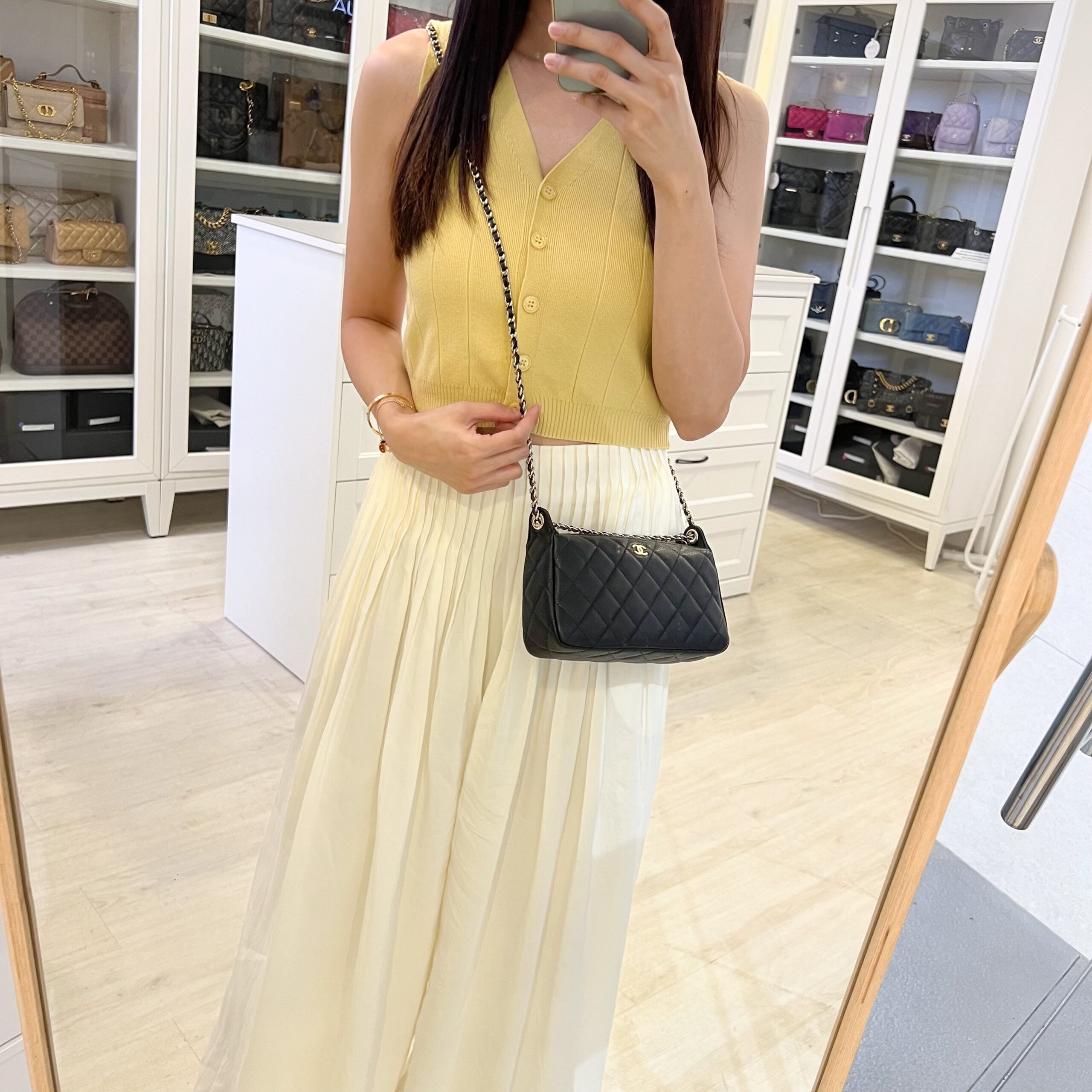 Chanel 25A Clutch On Chain In Black Caviar And LGHW (model: )