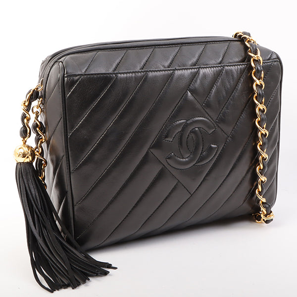 Chanel handbag black – front view