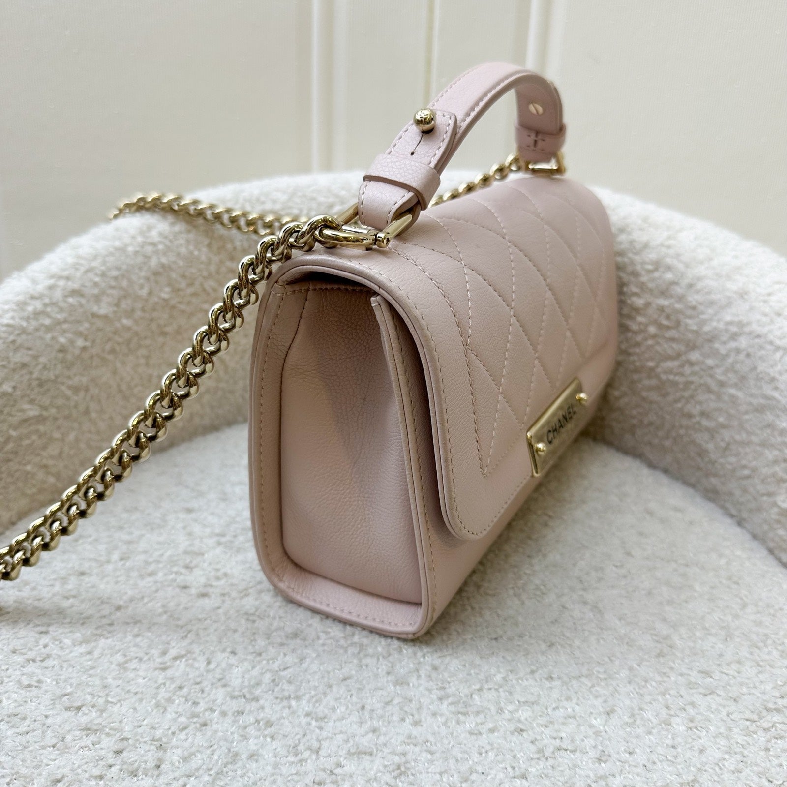 Chanel 17C Click Label Shoulder Bag In Light Pink Calfskin And LGHW