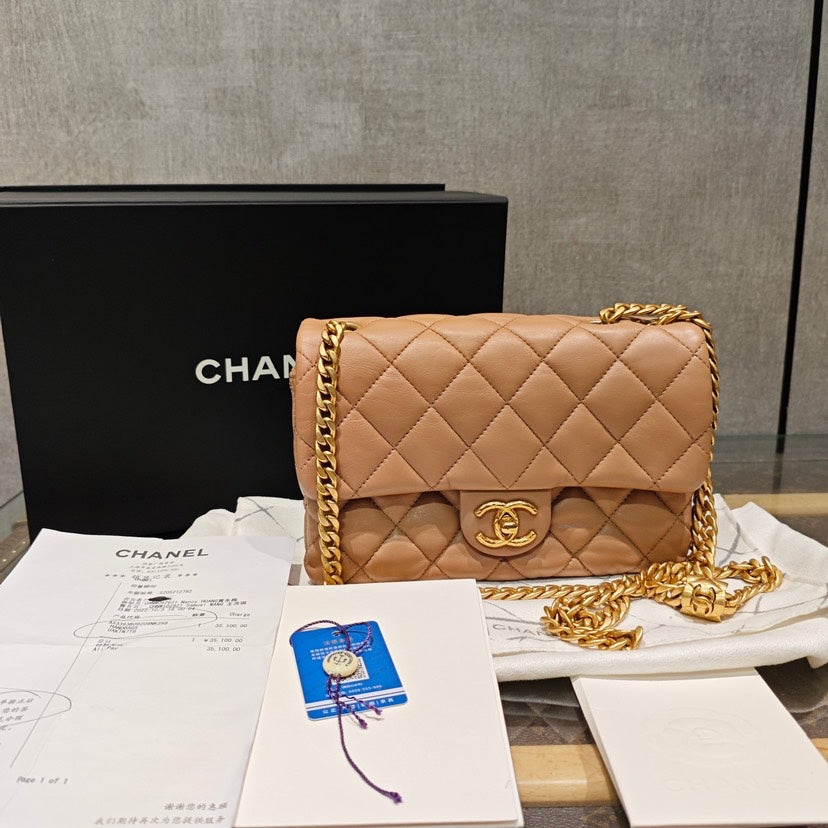 Chanel Beige Quilted Leather Chain Shoulder Bag Xxcm